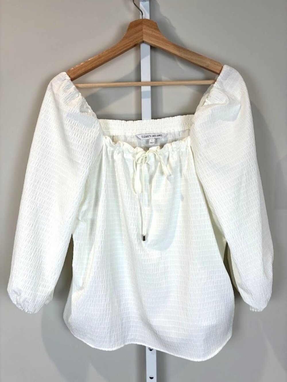 Elizabeth and James Puff Sleeve Blouse Women’s Size Large